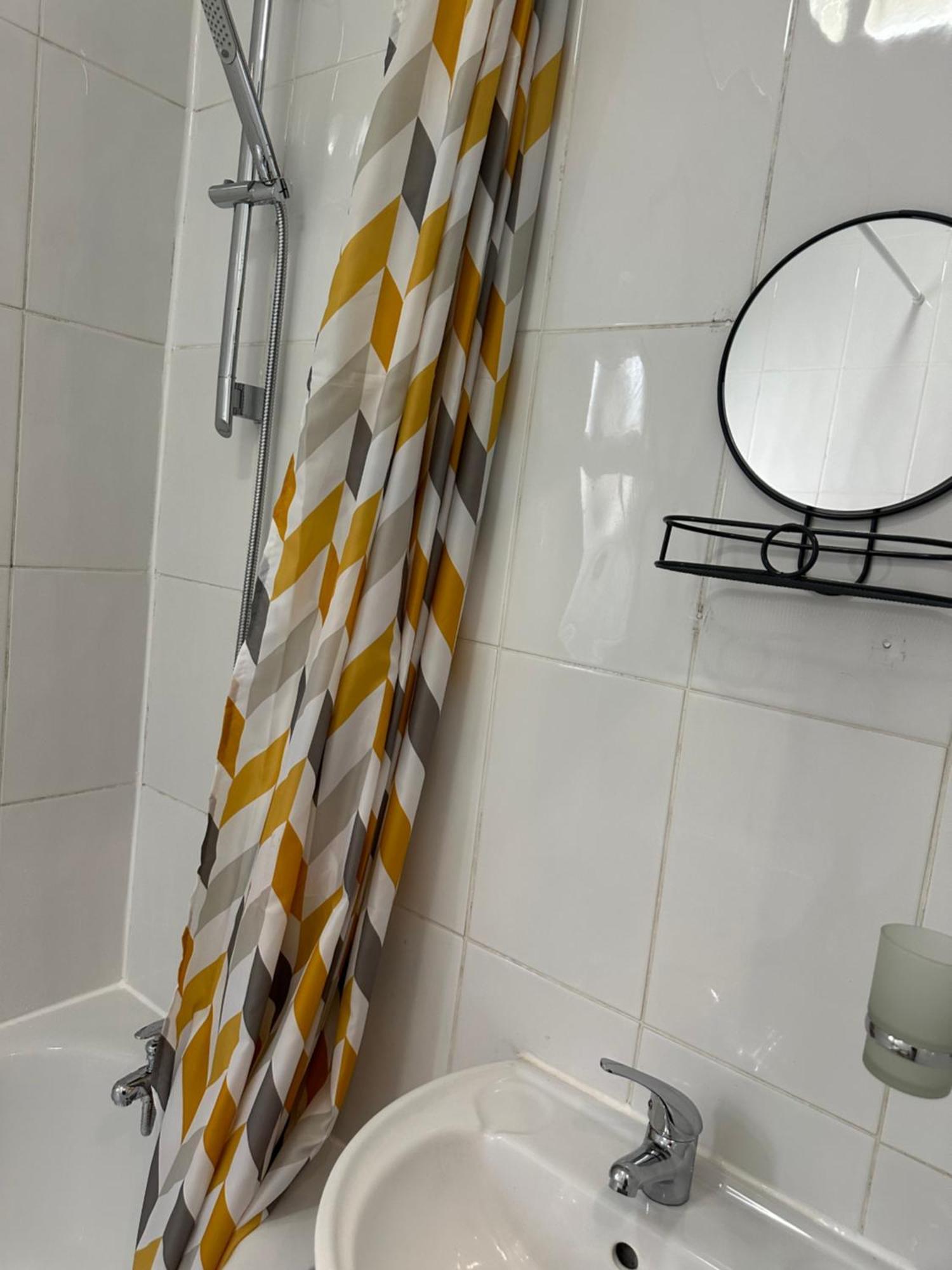 Amazing Ground Floor One Bedroom Apartment Forest Road London Kültér fotó